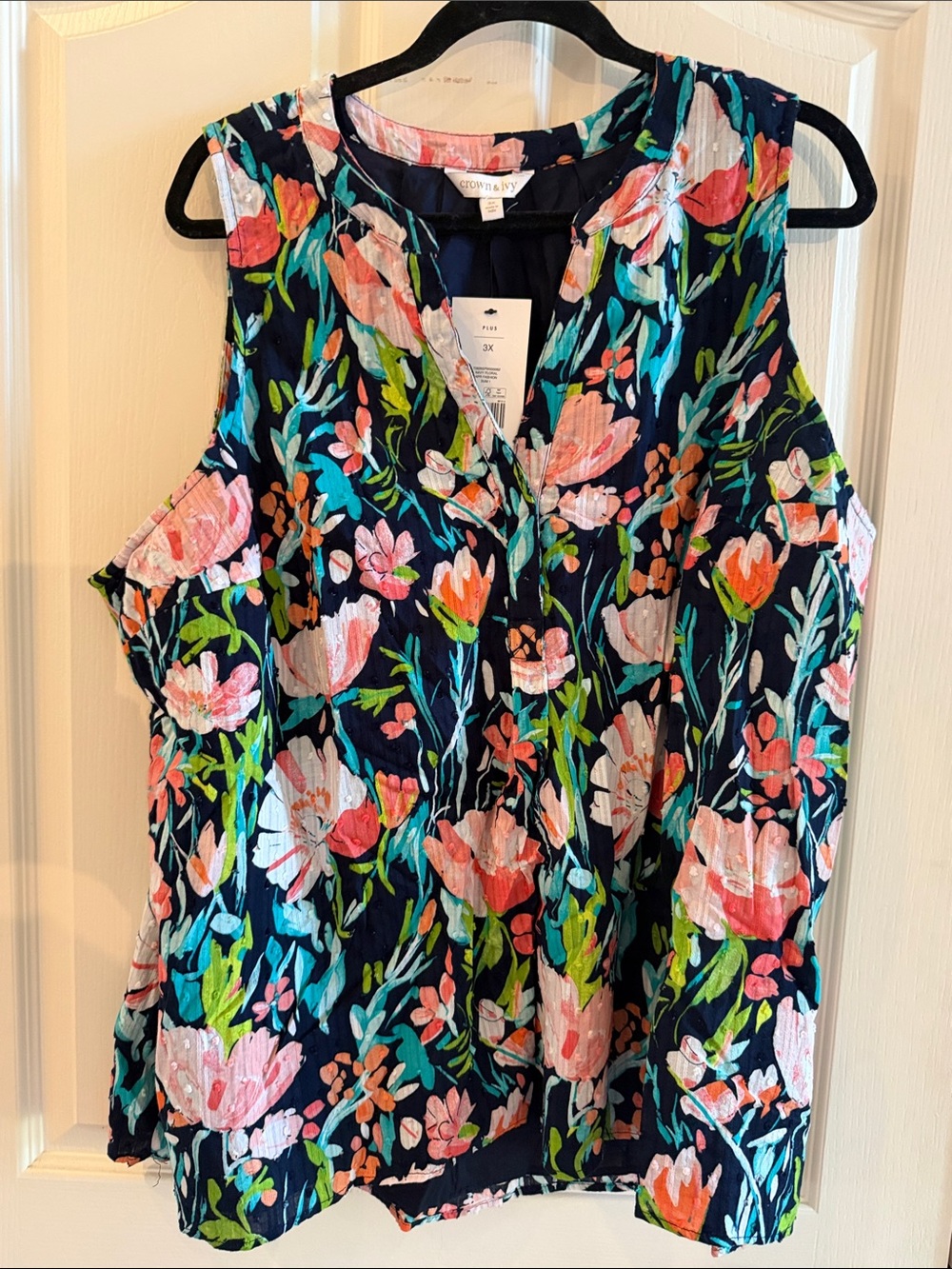 Crown & Ivy Navy Floral Sleeveless Top